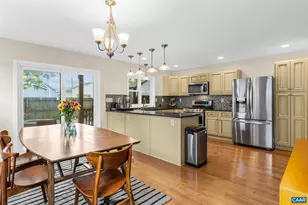 302 NW 11th St, Charlottesville, VA 22903 - Photo 17
