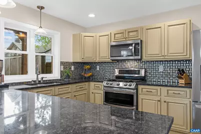 302 NW 11th St, Charlottesville, VA 22903 - Photo 27