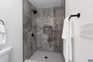 2208 Banbury St, Charlottesville, VA 22901 - Photo 17