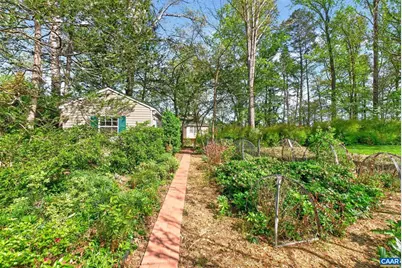 2409 Kerry Ln, Charlottesville, VA 22901 - Photo 15