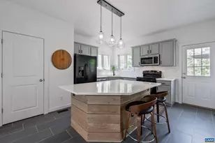 1021 Ridge St, Charlottesville, VA 22902 - Photo 17