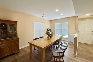 2302 Fontaine Ave, Charlottesville, VA 22903 - Photo 3
