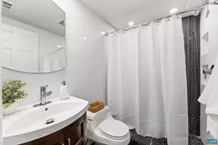 1800 Jefferson Park Ave, Charlottesville, VA 22903 - Photo 15