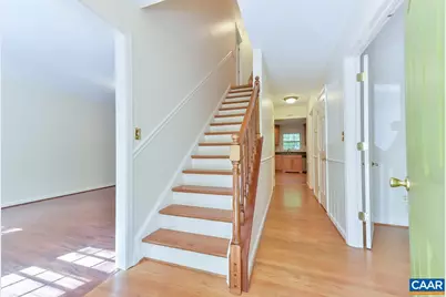 1012 Wildmere Pl, Charlottesville, VA 22901 - Photo 3