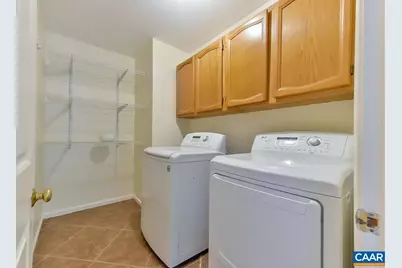 1012 Wildmere Pl, Charlottesville, VA 22901 - Photo 11