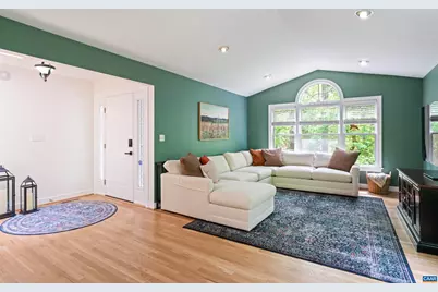 3310 Woodcreek Dr, Charlottesville, VA 22911 - Photo 7