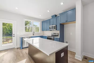 302 Flint Dr, Charlottesville, VA 22903 - Photo 9