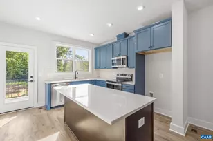 302 Flint Dr, Charlottesville, VA 22903 - Photo 9