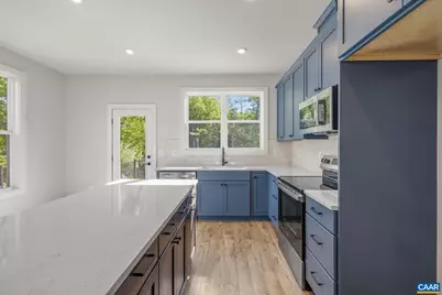 302 Flint Dr, Charlottesville, VA 22903 - Photo 11