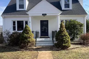 1036 Locust Ave, Charlottesville, VA 22901 - Photo 1
