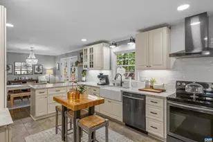 134 W Park Dr, Charlottesville, VA 22901 - Photo 9