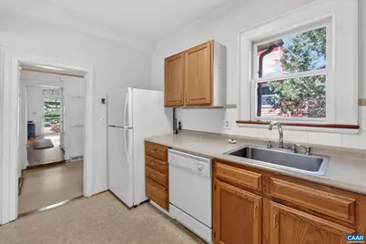 518 NE 8th St, Charlottesville, VA 22902 - Photo 17