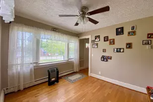 210 W Gordon Ave, Gordonsville, VA 22942 - Photo 3