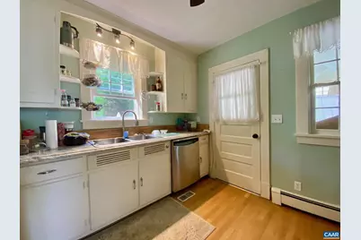 210 W Gordon Ave, Gordonsville, VA 22942 - Photo 5
