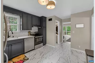 1708 Vermira Pl, Charlottesville, VA 22901 - Photo 11