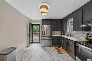 1708 Vermira Pl, Charlottesville, VA 22901 - Photo 9