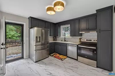 1708 Vermira Pl, Charlottesville, VA 22901 - Photo 7