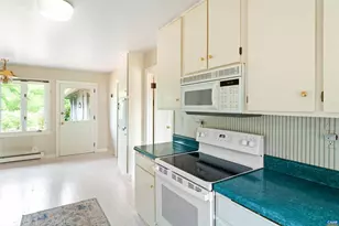 1221 W Leigh Dr, Charlottesville, VA 22901 - Photo 17