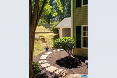 121 Sundrops Ct, Charlottesville, VA 22902 - Photo 21