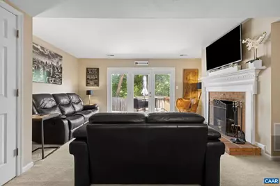 1638 Garden Ct, Charlottesville, VA 22901 - Photo 15