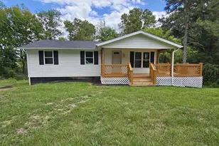 5290 Dixie Hill Rd, Buckingham, VA 23921 - Photo 1