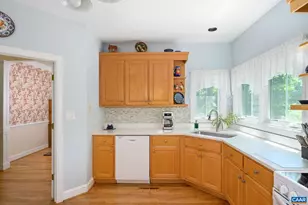 1708 Wright Ln, Charlottesville, VA 22911 - Photo 11