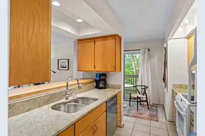 305 NW 2nd St #A, Charlottesville, VA 22902 - Photo 7