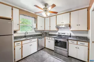 2200 Brandywine Dr, Charlottesville, VA 22901 - Photo 21