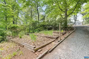 2514 Hillwood Pl, Charlottesville, VA 22901 - Photo 3