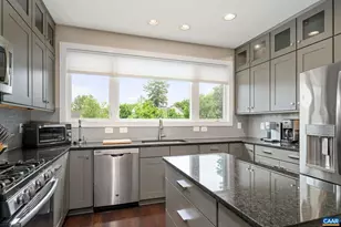 117 Roades Ct, Charlottesville, VA 22902 - Photo 11