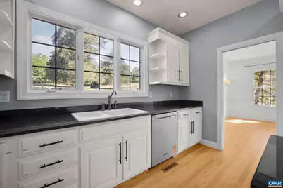 935 Garth Rd, Charlottesville, VA 22901 - Photo 19