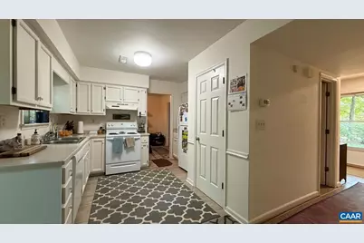 3190 Saddlebrook Ln, Charlottesville, VA 22911 - Photo 7