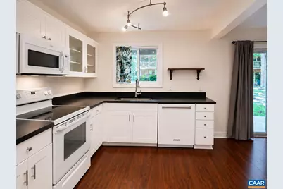 128 Harvest Dr, Charlottesville, VA 22903 - Photo 5