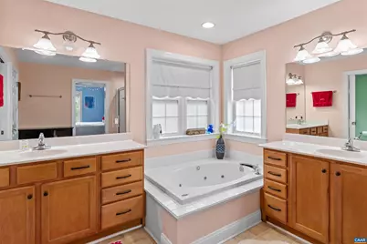 560 Rolling Valley Ct, Charlottesville, VA 22902 - Photo 21