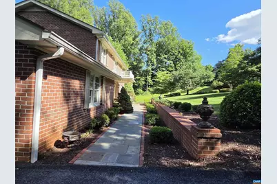 985 Tanglewood Rd, Charlottesville, VA 22901 - Photo 5