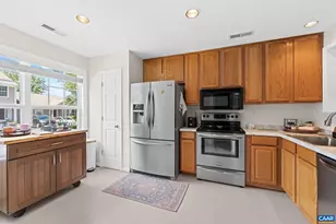 996 Riverrun Dr, Charlottesville, VA 22901 - Photo 5