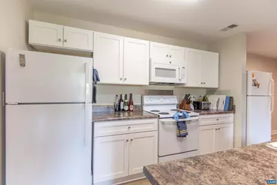 122 Yellowstone Dr #208, Charlottesville, VA 22903 - Photo 9