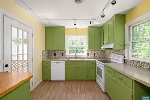 112 Bollingbrook Dr, Charlottesville, VA 22911 - Photo 3