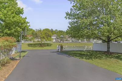 3353 Turnberry Cir, Charlottesville, VA 22911 - Photo 5