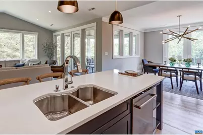 401 Lochlyn Hill Dr, Charlottesville, VA 22901 - Photo 17