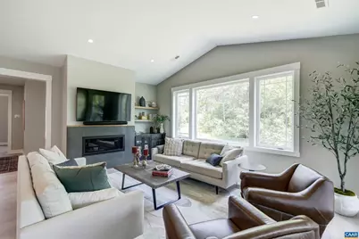 401 Lochlyn Hill Dr, Charlottesville, VA 22901 - Photo 13
