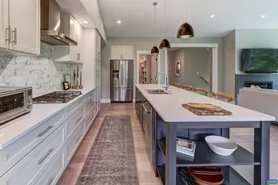 401 Lochlyn Hill Dr, Charlottesville, VA 22901 - Photo 21