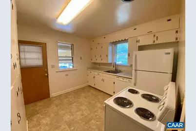 912 Saint Charles Ave, Charlottesville, VA 22901 - Photo 7