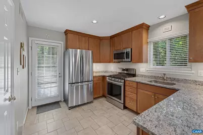 1303 Timberbranch Ct, Charlottesville, VA 22902 - Photo 9