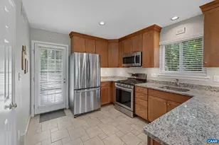 1303 Timberbranch Ct, Charlottesville, VA 22902 - Photo 9
