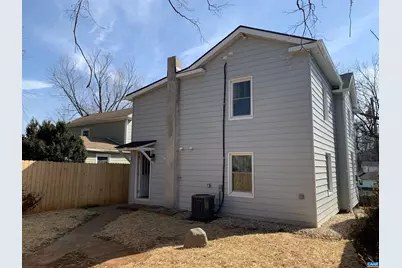 337 SW 6th St, Charlottesville, VA 22903 - Photo 3