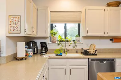 1067 Highland Dr, Charlottesville, VA 22901 - Photo 13