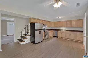 113 Scarborough Pl, Charlottesville, VA 22903 - Photo 9