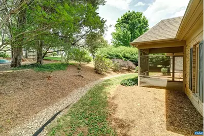 1130 Highlands Dr, Charlottesville, VA 22901 - Photo 3