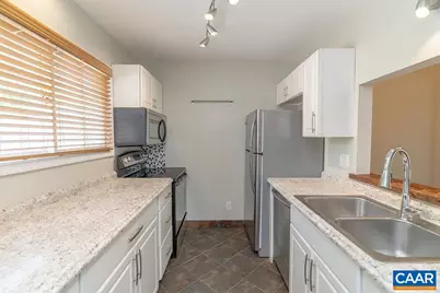 1554 Garden Ct, Charlottesville, VA 22901 - Photo 7